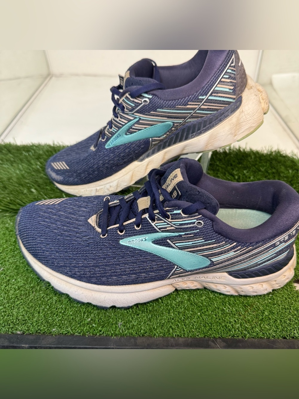 Brooks Adrenaline GTS 19 Running Shoes Womens 8.5 B Blue Sneakers